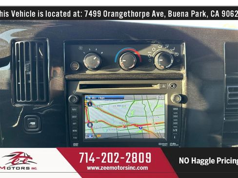 Used 2015 Chevrolet Express 2500 Extended Van 3D image 30