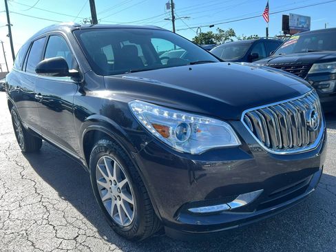 Used 2017 Buick Enclave Leather FWD image 4