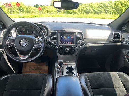 Used 2017 Jeep Grand Cherokee Trailhawk AWD/4WD image 19