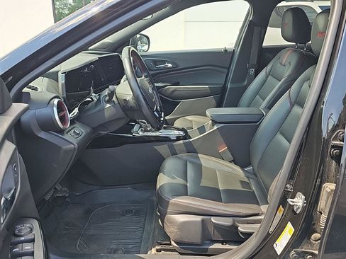 Used 2025 Chevrolet Trax RS w/ Driver Confidence Package FWD image 11