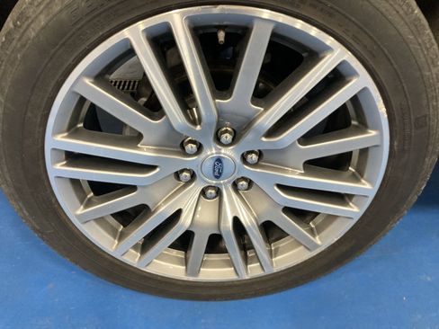 Used 2023 Ford Expedition Max Limited image 9