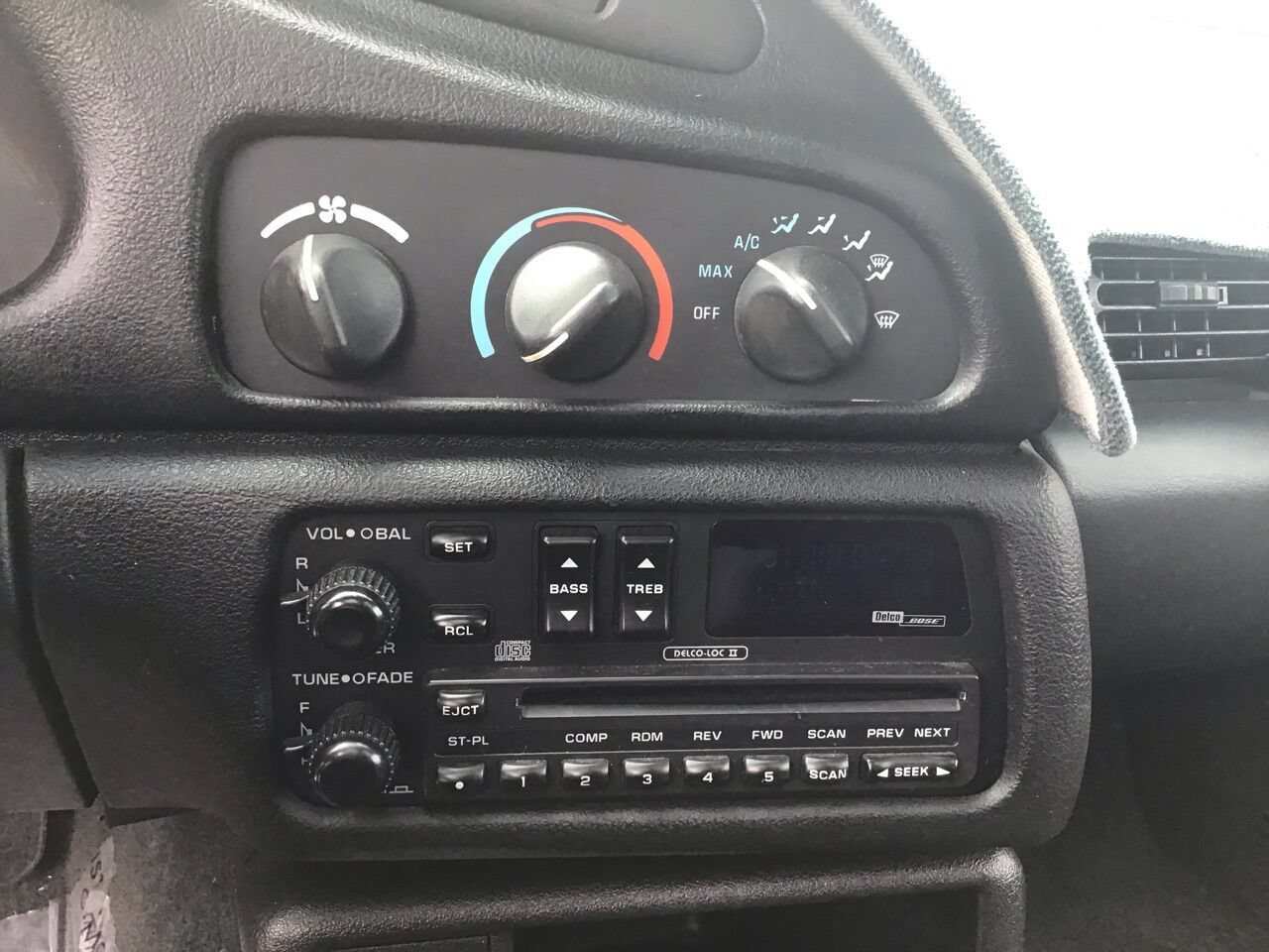 Used 1996 Chevrolet Camaro Z28 RWD image 23