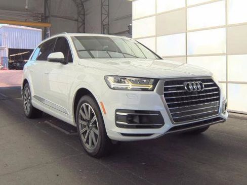 Used 2017 Audi Q7 3.0T Premium Plus w/ Premium Plus Package image 3