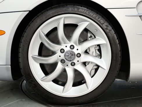 Used 2006 Mercedes-Benz SLR image 10