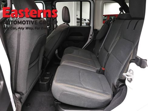 Used 2025 Jeep Wrangler Unlimited Sahara AWD/4WD image 22