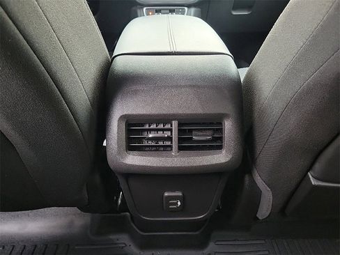 Used 2022 GMC Terrain SLE w/ Driver Convenience Package image 10