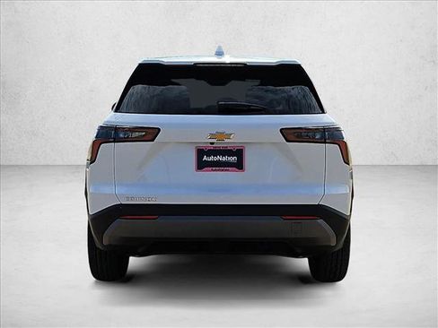 New 2026 Chevrolet Equinox LT w/ Convenience Package II image 8