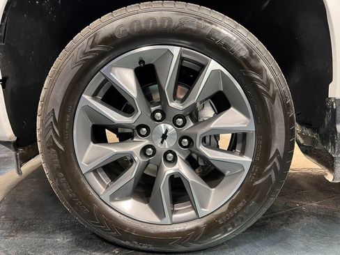Used 2023 Chevrolet Silverado 1500 High Country image 25