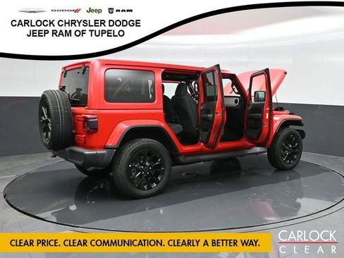 Used 2025 Jeep Wrangler Sahara image 54