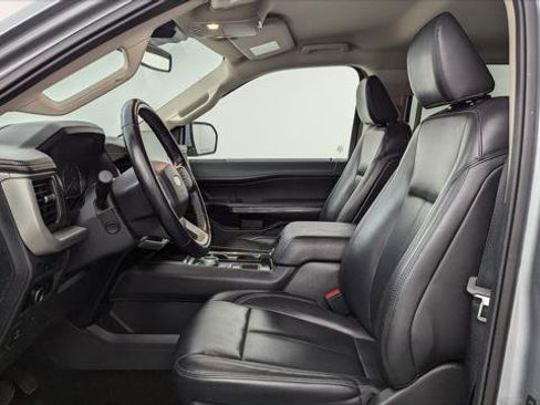 Used 2023 Ford Expedition Max XLT image 13