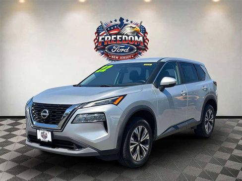 Used 2022 Nissan Rogue SV AWD/4WD image 2