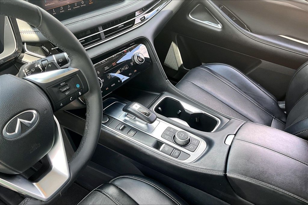 Used 2023 INFINITI QX60 Luxe w/ Performance Audio Package FWD image 18