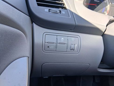 Used 2017 Hyundai Accent SE image 25