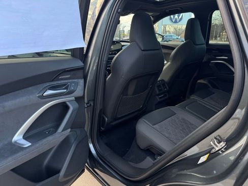 New 2025 Audi SQ5 Premium Plus image 29