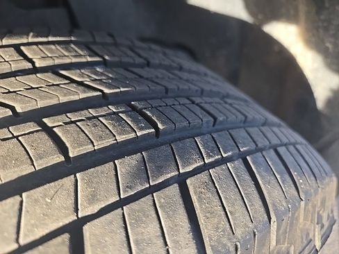 Used 2025 Nissan Frontier SV w/ SV Convenience Package image 41