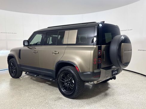 Used 2026 Land Rover Defender 110 S AWD/4WD image 3