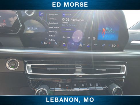 Used 2025 Chevrolet Traverse LT image 34