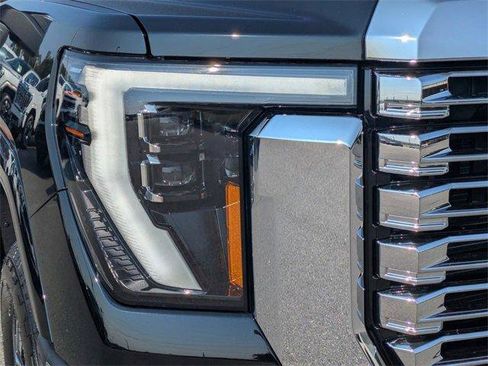 New 2026 GMC Sierra 2500 Denali w/ Denali Reserve Package image 11