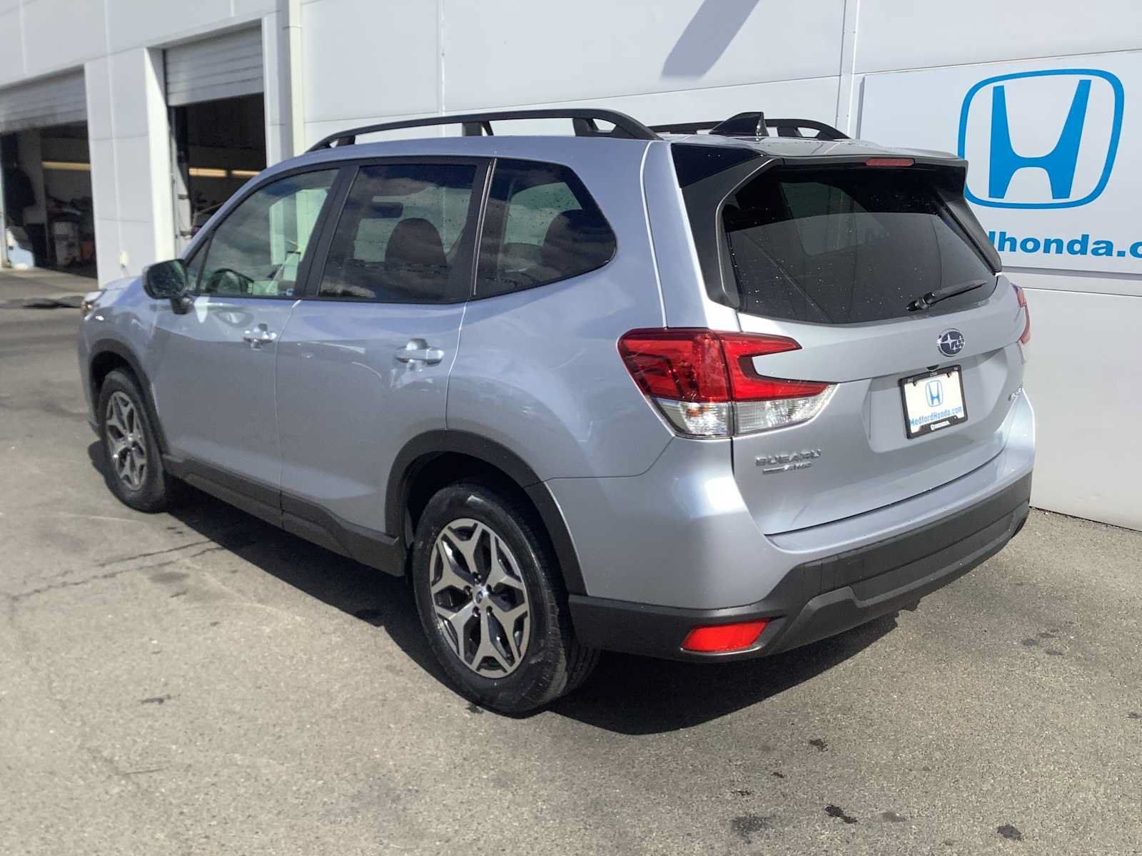 Used 2024 Subaru Forester Premium AWD/4WD image 4