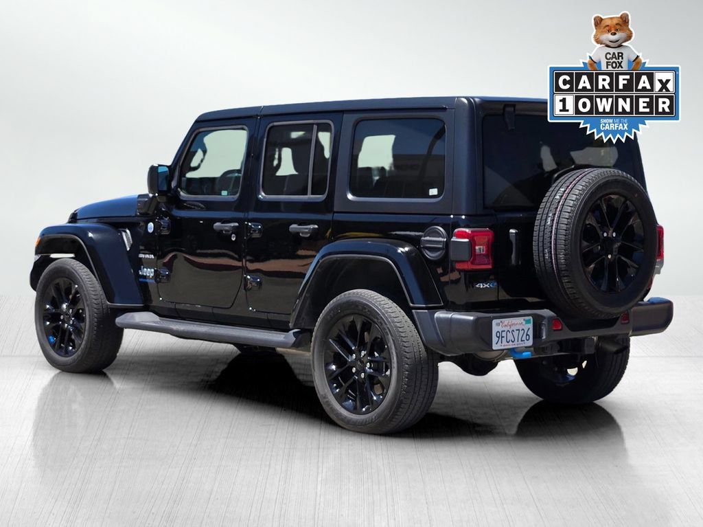 Used 2023 Jeep Wrangler Unlimited Sahara w/ Cold Weather Group AWD/4WD image 8