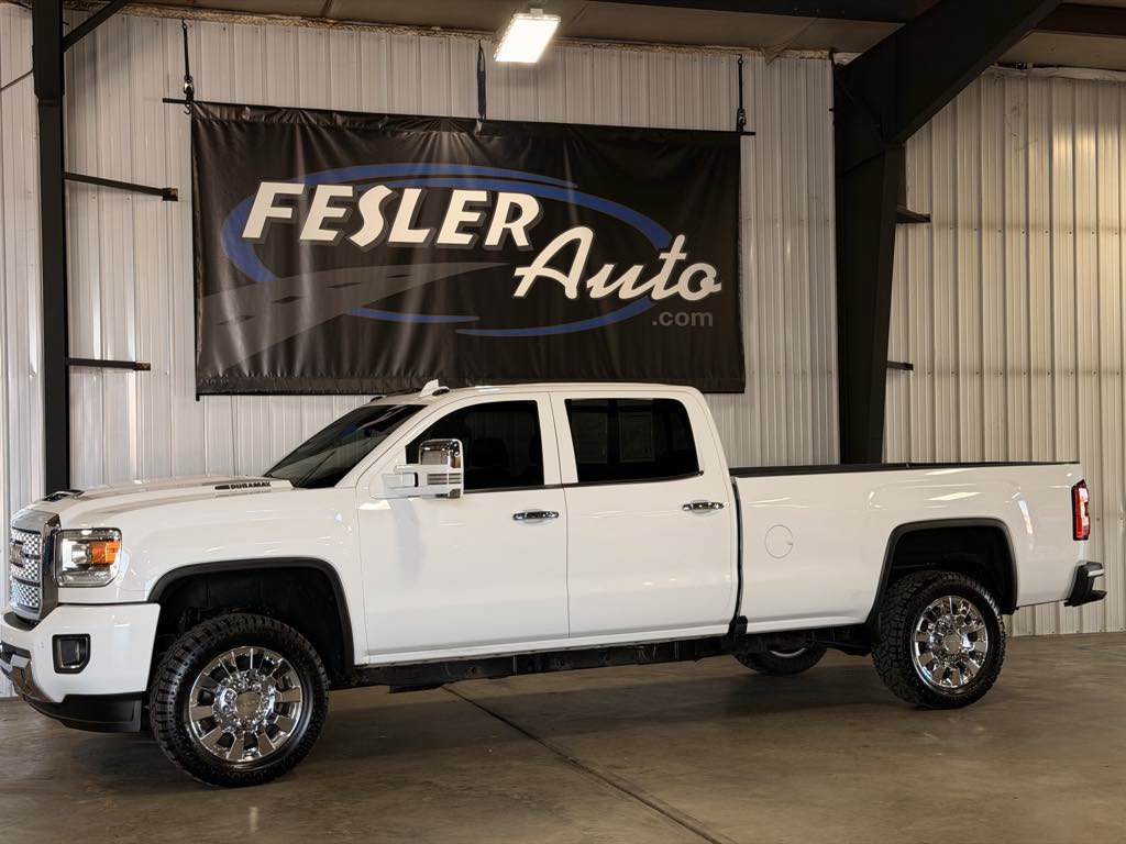 Used 2018 GMC Sierra 3500 Denali w/ Duramax Plus Package AWD/4WD image 3