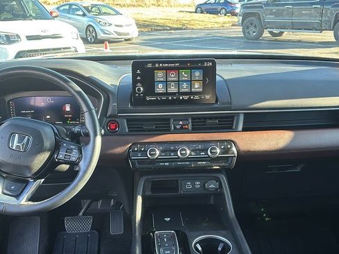 Certified 2024 Honda Pilot Elite image 12