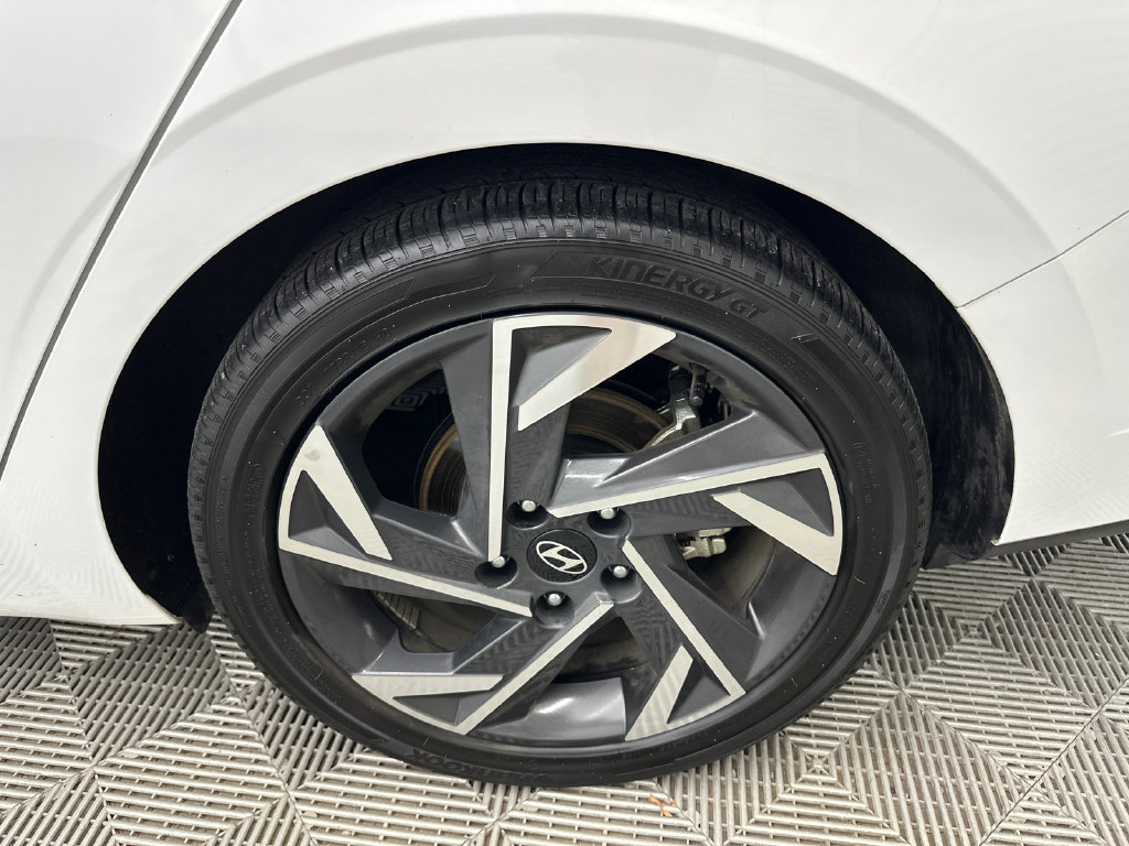 Used 2025 Hyundai Elantra Limited FWD image 20