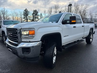 Used 2018 GMC Sierra 2500 4x4 Crew Cab w/ Sierra Convenience Package