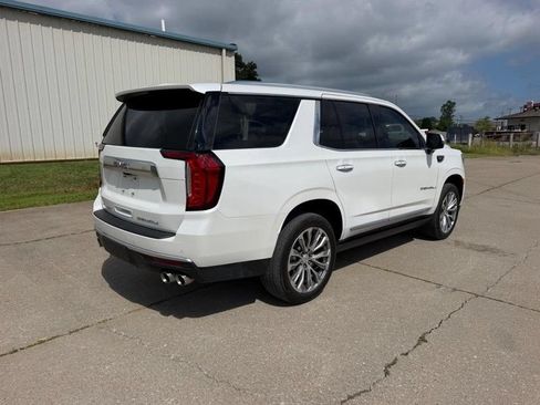 Used 2021 GMC Yukon Denali w/ Denali Premium Package AWD/4WD image 3