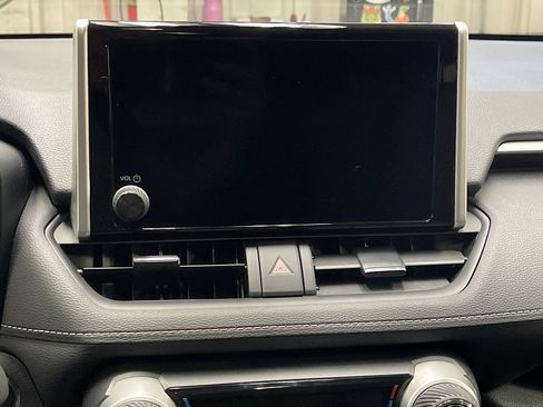 Certified 2025 Toyota RAV4 XLE AWD/4WD image 18