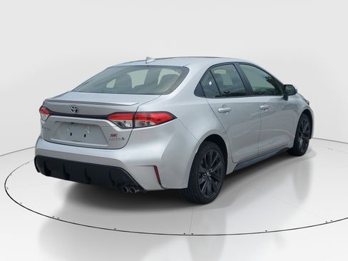 Certified 2024 Toyota Corolla SE FWD image 3