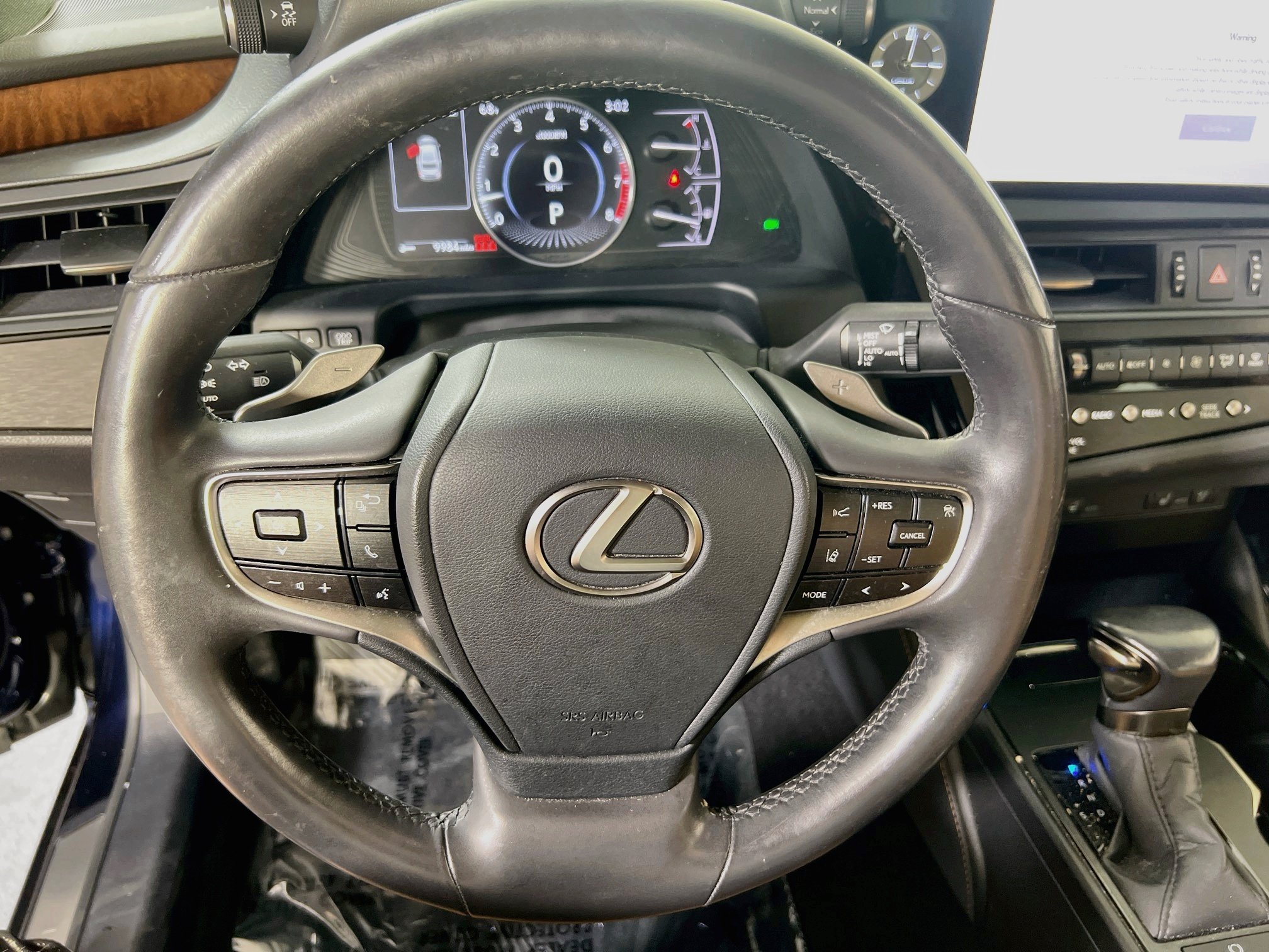 Used 2024 Lexus ES 350 w/ Premium Package FWD image 11
