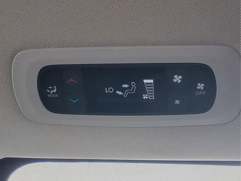 Used 2023 Chrysler Voyager LX FWD image 21