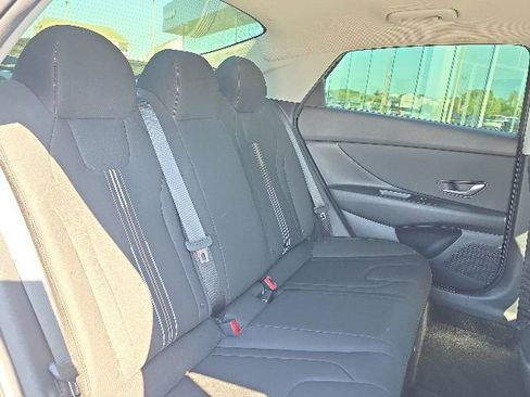 Certified 2023 Hyundai Elantra SEL w/ Convenience Package FWD image 7