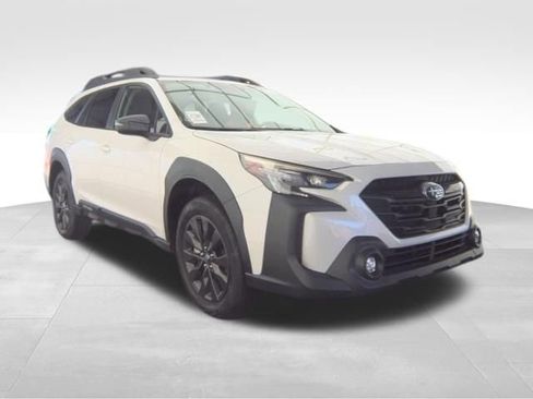 Used 2025 Subaru Outback Onyx Edition image 7
