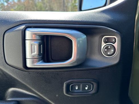 Used 2022 Jeep Gladiator Sport AWD/4WD image 23