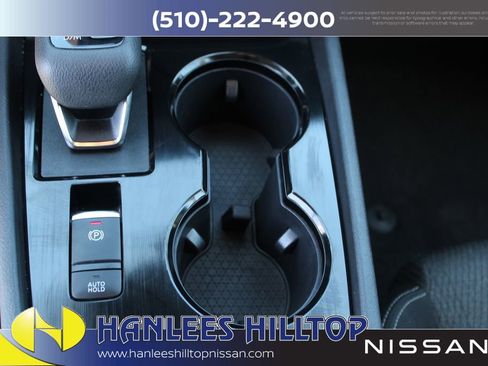 Used 2025 Nissan Rogue SV FWD image 23