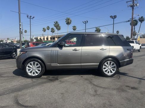 Used 2017 Land Rover Range Rover HSE image 4