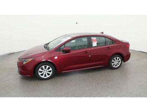 Used 2026 Toyota Corolla LE FWD image 3