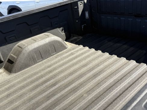 Used 2024 GMC Sierra 1500 AT4 w/ Technology Package image 24