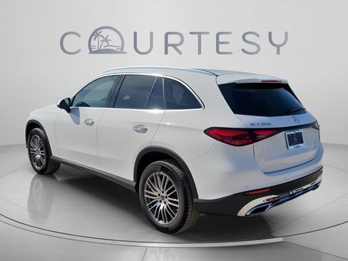 Certified 2026 Mercedes-Benz GLC 300 image 3