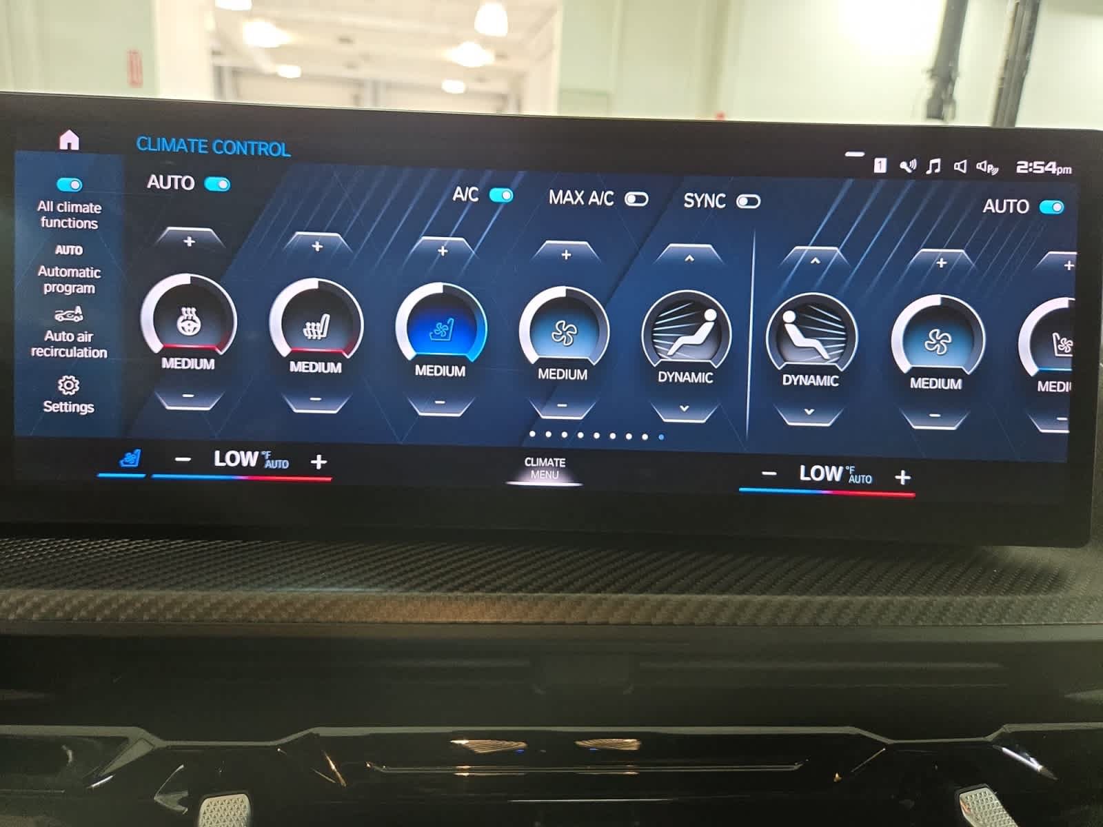 Used 2023 BMW XM AWD/4WD image 23