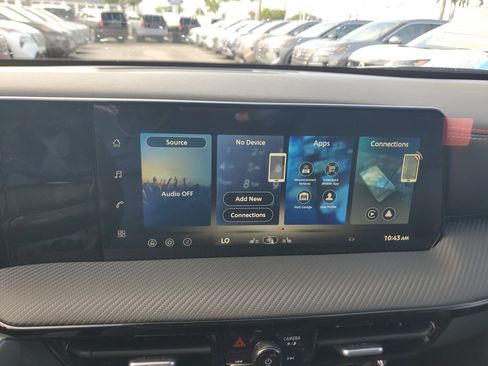 New 2026 Nissan Kicks SR image 16