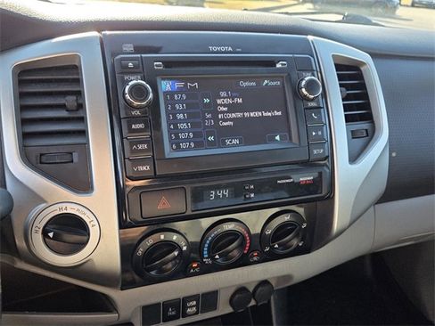 Used 2013 Toyota Tacoma 4x4 Double Cab w/ TRD Off-Road Pkg image 19