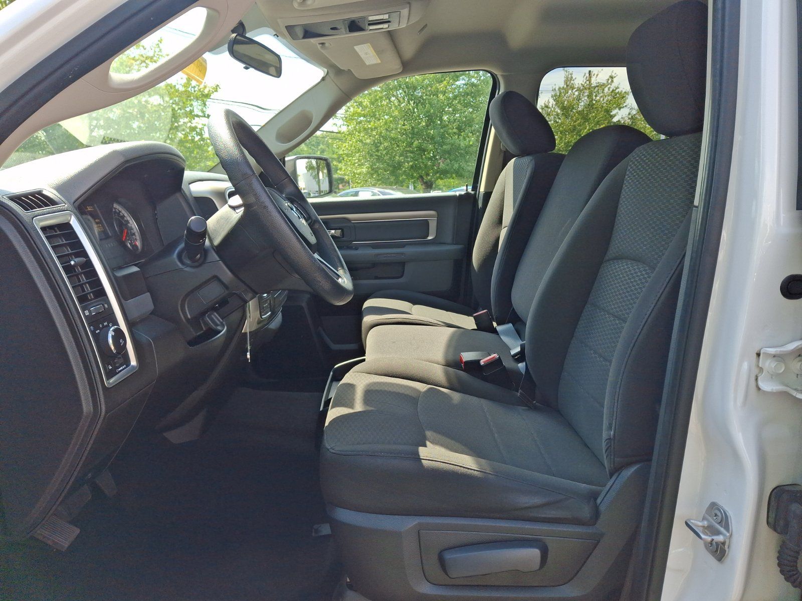 Used 2020 RAM 1500 Warlock AWD/4WD image 14