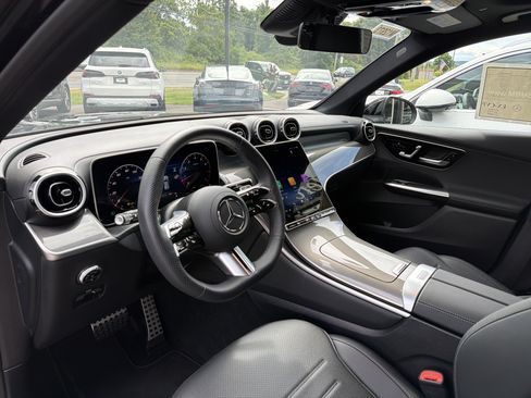Used 2026 Mercedes-Benz GLC 300 4MATIC image 9