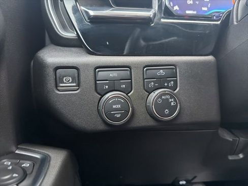 Used 2024 Chevrolet Silverado 1500 LT image 42