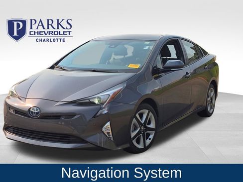 Used 2017 Toyota Prius Four Touring FWD image 1