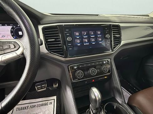 Used 2022 Volkswagen Atlas SEL Premium image 21