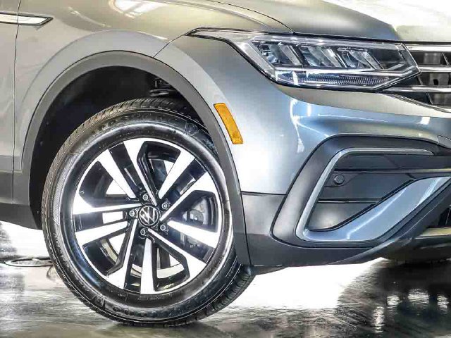 Used 2024 Volkswagen Tiguan S AWD/4WD image 4